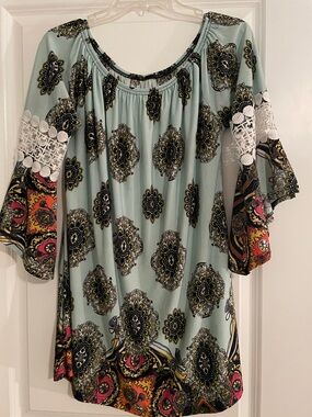 Women’s Sage Paisley Print Peasant Top with Lace Trim